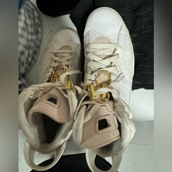 Nike air Jordan 6 retro mid women’s (size 10) - Picture 1 of 6